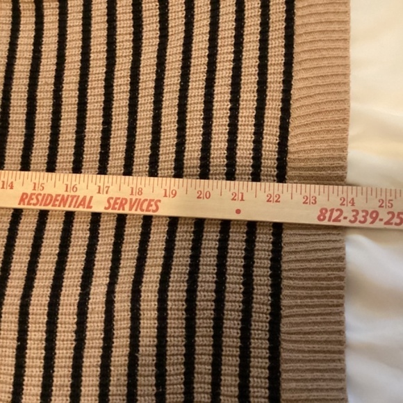 LOFT Plus Women’s Striped Sweater, Size 24/26 - Picture 7 of 7